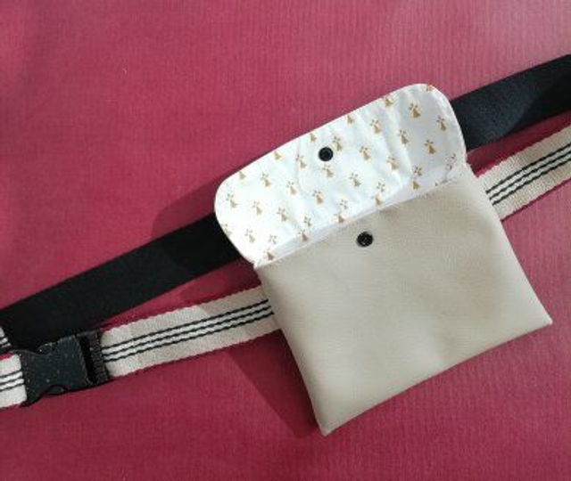 Alix - pochette minimaliste avec sangle