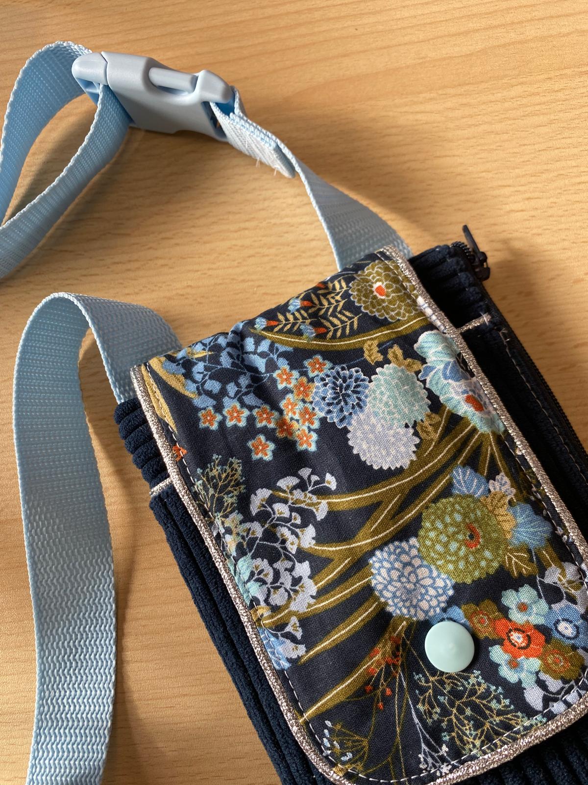 Louison – La pochette qui garde l'essentiel près de vous | G. Création