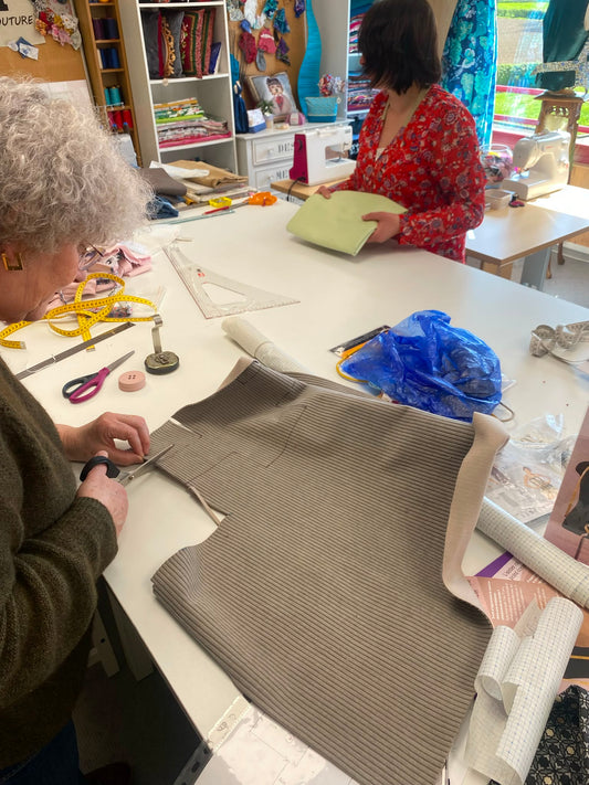 Cours de couture adulte à l'année (2h/semaine)