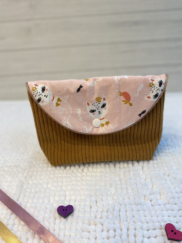 Lucette, elle garde vos petits secrets avec élégance.