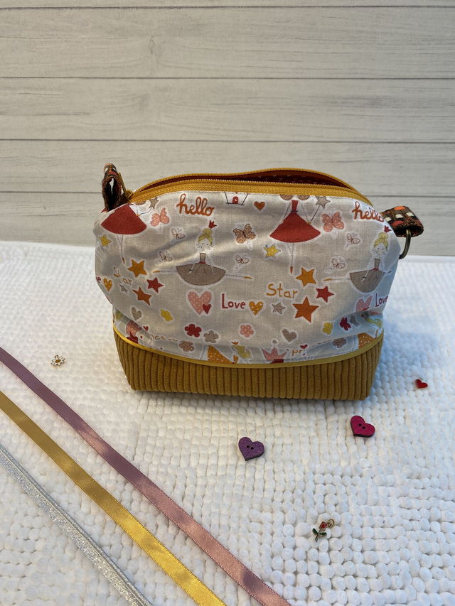 Joséphine, la pochette qui voit grand