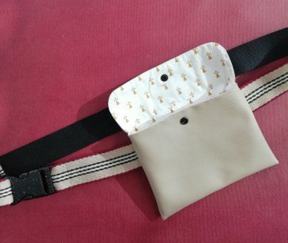 Alix - pochette minimaliste avec sangle
